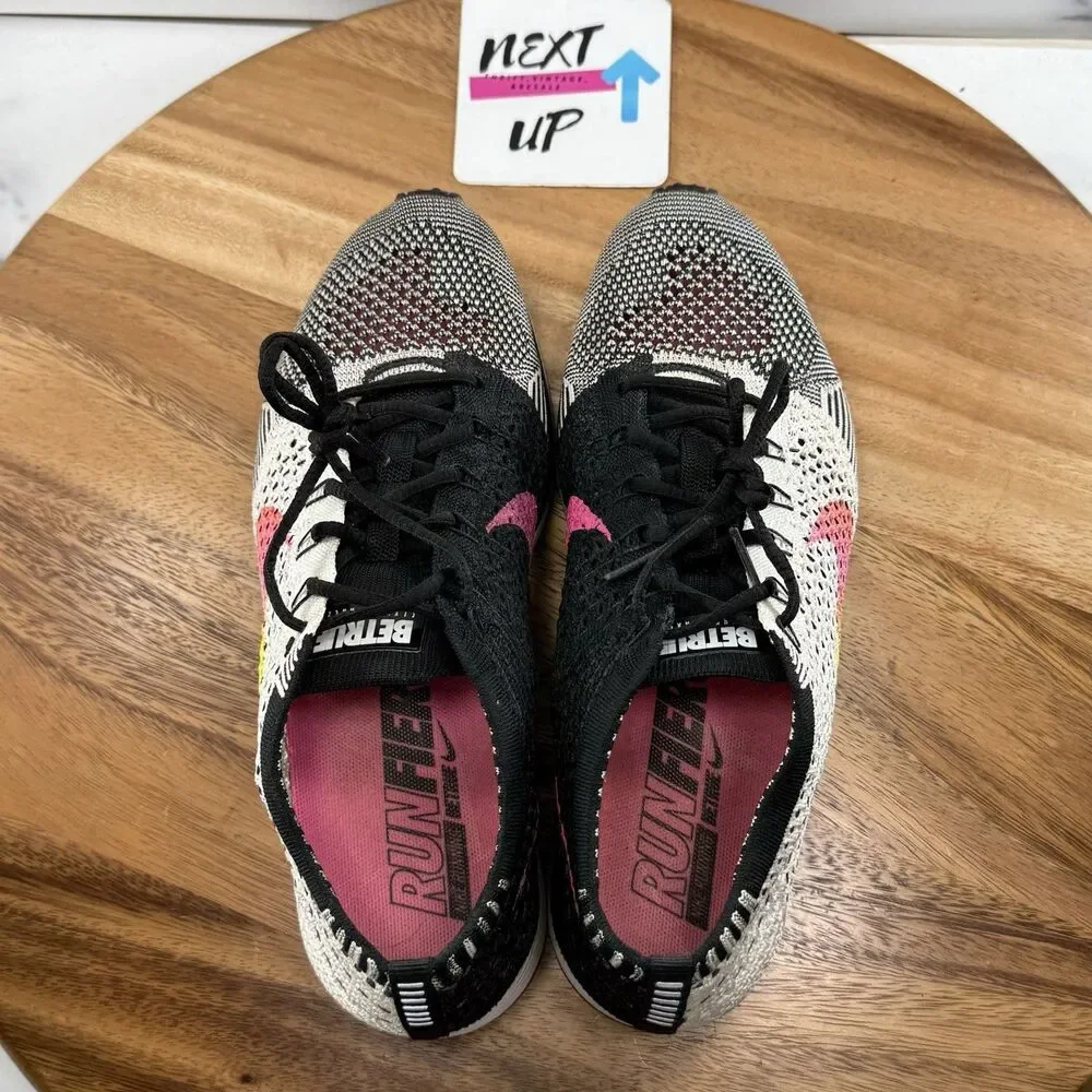 Mens 7.5/Womens 9-Nike Flyknit Racer 